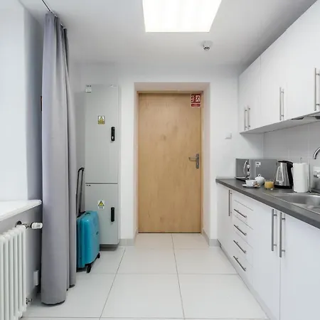 Rent Like - Muzeum Warszawskiej Pragi Варшава